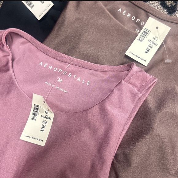 Tops - Picture 5 of 5